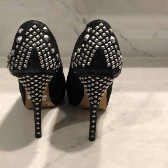 Vince Camuto  heels - Picture 3 of 11